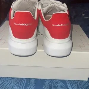 Selling my Alex McQueen size 9.5 in good condition worn few times. Alexander Mcqueen Oversized Leather Sneakers: White Low-top  main image 3